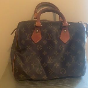 Authentic Louis Vuitton monogrammed Speedy 25